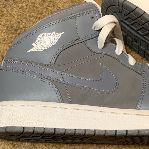 Nike Air Air Jordan 1 Retro Mid Jordans Shade Cool Grey Size 6.5 Y - Picture 9 of 15